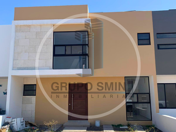 CASA EN VENTA EN PRIVADA BUGAMBILIAS SAN JUAN DEL RÍO