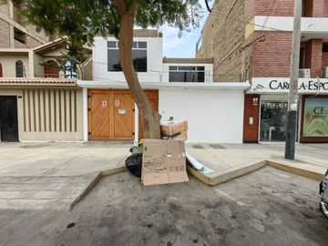 Alquilo Casa En Urb Santa Rosa Del Palmar, Ideal Para Oficinas, Empresas
