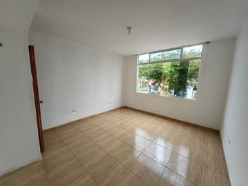 Alquilo Casa En Urb Santa Rosa Del Palmar, Ideal Para Oficinas, Empresas