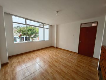 Alquilo Casa En Urb Santa Rosa Del Palmar, Ideal Para Oficinas, Empresas