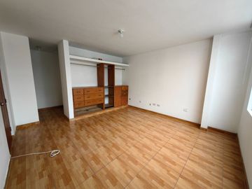 Alquilo Casa En Urb Santa Rosa Del Palmar, Ideal Para Oficinas, Empresas