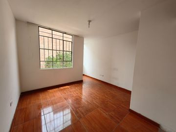 Alquilo Casa En Urb Santa Rosa Del Palmar, Ideal Para Oficinas, Empresas