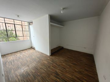 Alquilo Casa En Urb Santa Rosa Del Palmar, Ideal Para Oficinas, Empresas
