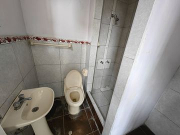 Alquilo Casa En Urb Santa Rosa Del Palmar, Ideal Para Oficinas, Empresas