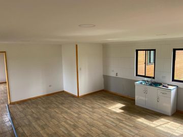 Hermosa casa en parcela a 7Km de Parral