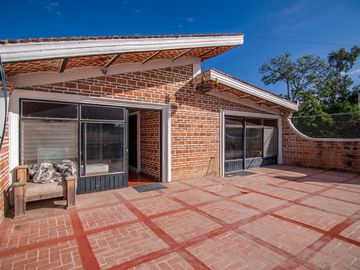 Excelente casa, perfecta para descanso o inversion.