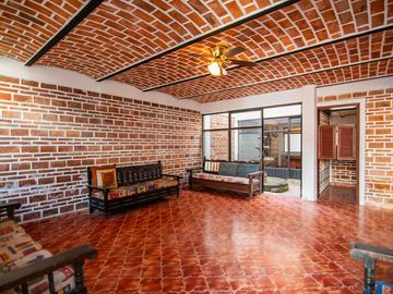 Excelente casa, perfecta para descanso o inversion.