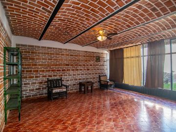 Excelente casa, perfecta para descanso o inversion.