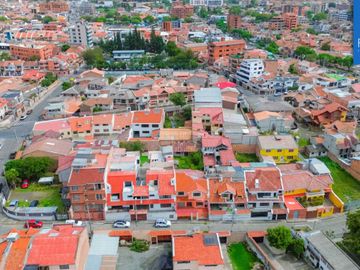 Propiedad Multifamiliar en Venta, Sector Av. 10 de Agosto