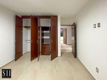 CASA EN VENTA CONDOMINIO EL CONDADO, T: 178 M2 C: 175 M2, 3 REC. 2.5 BAÑOS, NUEVA