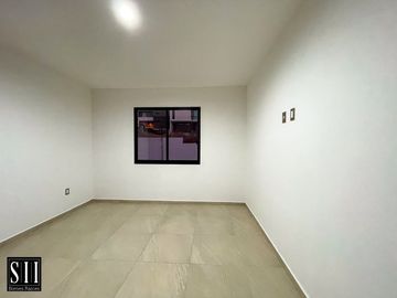 CASA EN VENTA CONDOMINIO EL CONDADO, T: 178 M2 C: 175 M2, 3 REC. 2.5 BAÑOS, NUEVA
