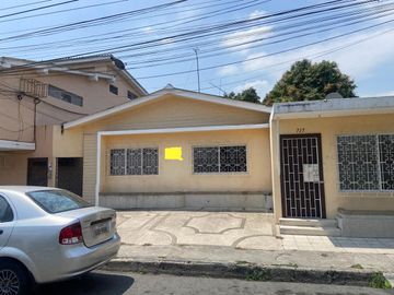 Venta Espectacular casa en Urdesa Central