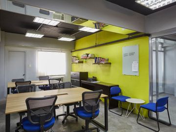 FOR SALE: Furnished Office Space in Cityland Tower Pasong Tamo Makati