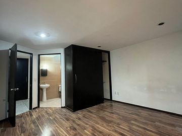 CASA EN RENTA EN LOMAS