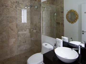VENTA PENTHOUSE EN SAN ISIDRO CERCA AL GOLF.NEGOCIABLE!!!!
