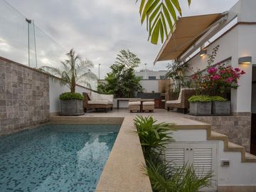VENTA PENTHOUSE EN SAN ISIDRO CERCA AL GOLF.NEGOCIABLE!!!!