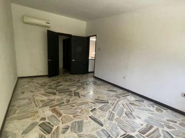 ALQUILER DE AMPLIA CASA EXTERNA EN CIUDAD JARDÍN.
