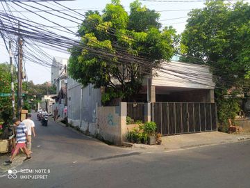 Cocok Ruko Kos Kosan, Rumah Lama Super Strategis di Pinggir Jalan Raya Tegal Parang