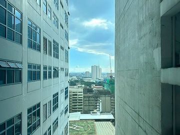 Fully Furnished Loft Type Condo for Sale in Eton Parkview Greenbelt, Mandaluyong