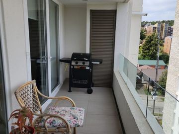 Se vende departamento amoblado en condominio Los Álamos sector Isla Teja, Valdivia