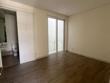 🏡 FOR SALE 📍 M Residences New Manila, Brgy. Immaculate Concepcion, Quezon City