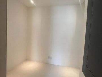 🏡 FOR SALE 📍 M Residences New Manila, Brgy. Immaculate Concepcion, Quezon City