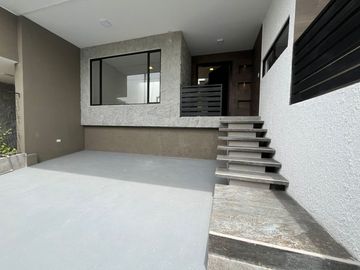 CASA MODERNA POR ESTRENAR EN VENTA SECTOR ORDOÑEZ LASSO