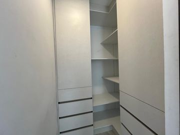 CASA MODERNA POR ESTRENAR EN VENTA SECTOR ORDOÑEZ LASSO