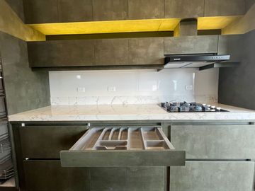 CASA MODERNA POR ESTRENAR EN VENTA SECTOR ORDOÑEZ LASSO