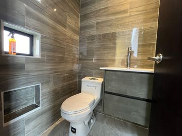 CASA MODERNA POR ESTRENAR EN VENTA SECTOR ORDOÑEZ LASSO
