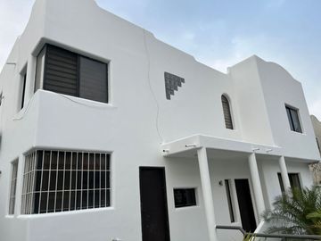 Hermosa casa con piscina y suite, ciudadela Santa Cecilia, Los Ceibos