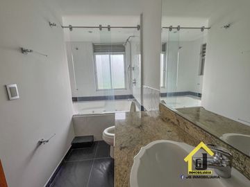 SE VENDE LUJOSA CASA CAMPESTRE CERCA A MANIZALES