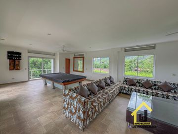 SE VENDE LUJOSA CASA CAMPESTRE CERCA A MANIZALES
