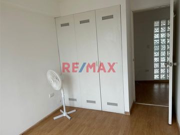 1119983 Venta Departamento En Cercado De Lima - Urb. Santa Beatriz