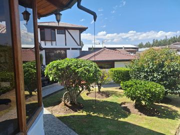 CASA EN VENTA VALLE DE LOS CHILLOS ILALO VIA AL TINGO QUITO ECUADOR
