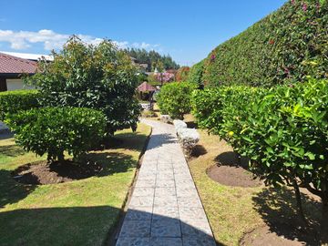 CASA EN VENTA VALLE DE LOS CHILLOS ILALO VIA AL TINGO QUITO ECUADOR