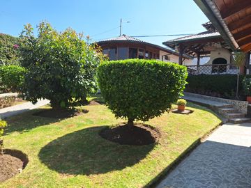 CASA EN VENTA VALLE DE LOS CHILLOS ILALO VIA AL TINGO QUITO ECUADOR