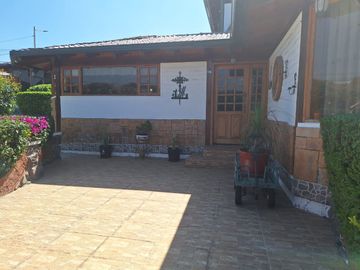 CASA EN VENTA VALLE DE LOS CHILLOS ILALO VIA AL TINGO QUITO ECUADOR