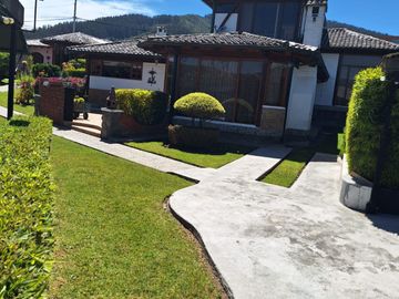 CASA EN VENTA VALLE DE LOS CHILLOS ILALO VIA AL TINGO QUITO ECUADOR