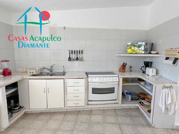 Casa en renta mensual y vacacional con terraza y alberca privada