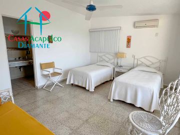 Casa en renta mensual y vacacional con terraza y alberca privada
