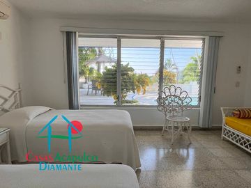 Casa en renta mensual y vacacional con terraza y alberca privada
