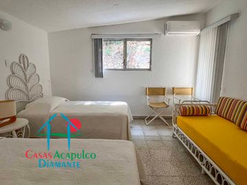 Casa en renta mensual y vacacional con terraza y alberca privada