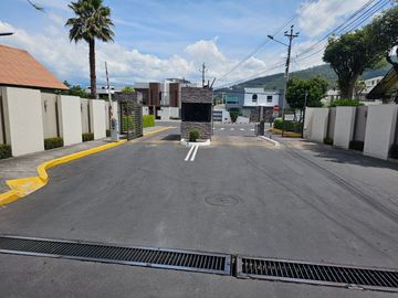 ¡¡¡INVIERTE TUS UTILIDADES!!  CASA 140M2 DOS PISOS - LUMBISÍ CUMBAYÁ