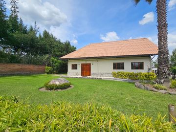 ¡¡¡INVIERTE TUS UTILIDADES!!  CASA 140M2 DOS PISOS - LUMBISÍ CUMBAYÁ