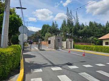 ¡¡¡INVIERTE TUS UTILIDADES!!  CASA 140M2 DOS PISOS - LUMBISÍ CUMBAYÁ