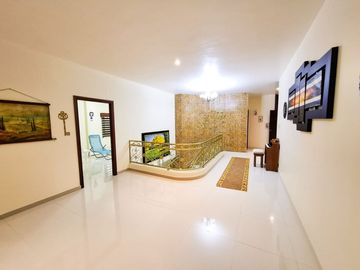 En Venta Casa Lujosa con 6 Habitaciones y piscina en Portoviejo, Manabí