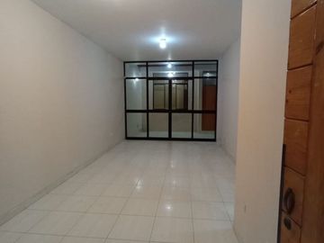 HERMOSA  CASA  EN VENTA DE 1 PISO   - URB. SANTA MARÍA DEL PINAR -  - PIURA