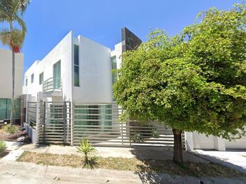 CASA EN VENTA EN DRACO, COLONIAPUERTA DEL SOL, C.P. 63783, XALISCO, NAYARIT.
