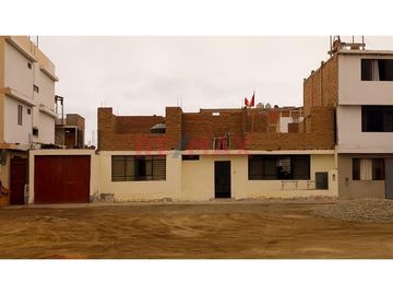 Oportunidad De Inversión: Casa En La Entrada De Punta Negra
